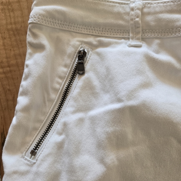 Pennington white capri - Picture 7 of 7